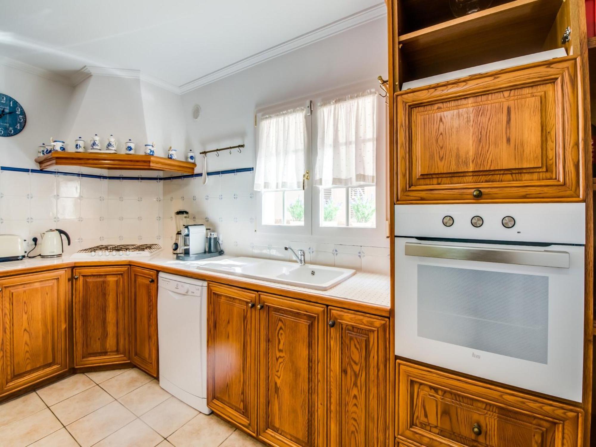 Elegant With Private Pool Ferienhaus
